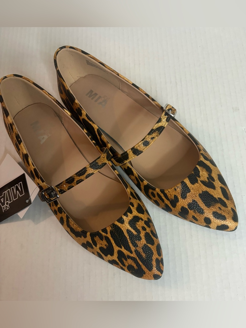 Mia Leopard Animal Print Mary Jane Flats Size 6 NWT